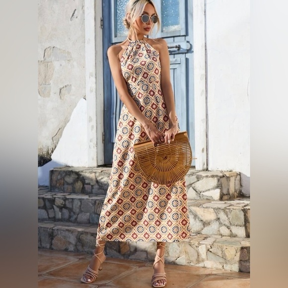 Bohemian Floral Print Backless Halter Top Maxi Sundress - Picture 7 of 8